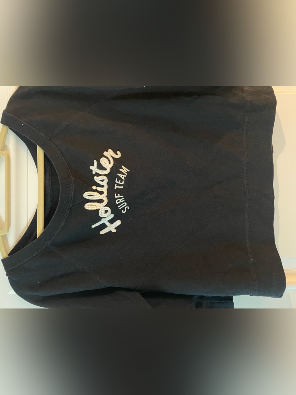 Hollister Navy Pullover Sweatshirt with White Script Logo - Picture 2 of 6